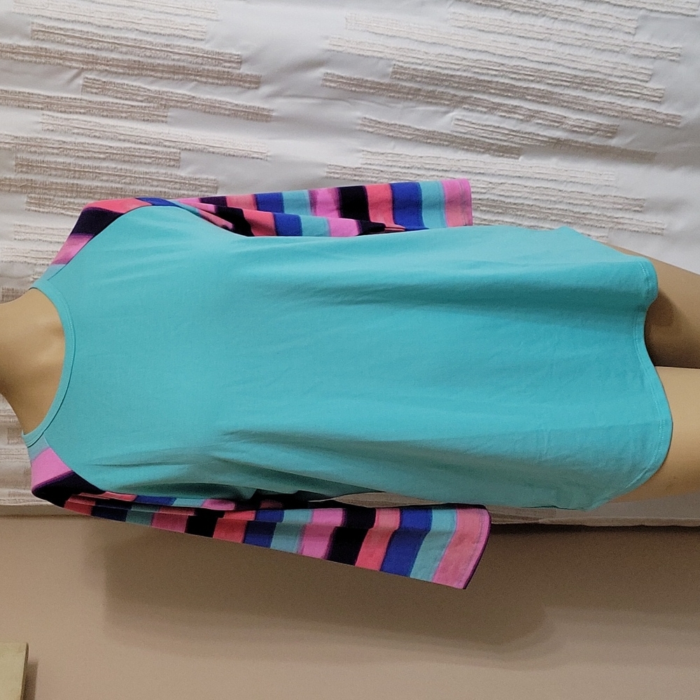 Lularoe Randy Raglan Tee!! NWT!